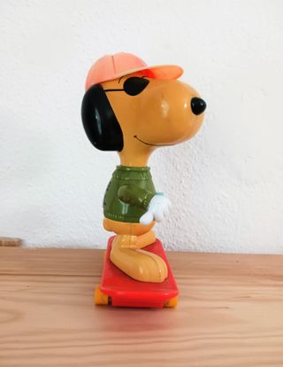 JUGUETE MUÑECO SNOOPY