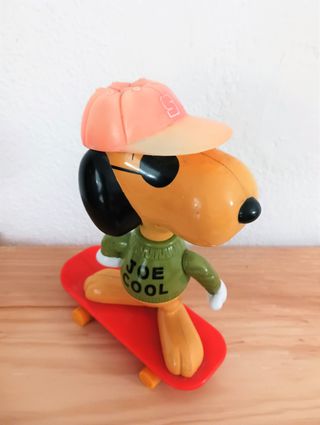 JUGUETE MUÑECO SNOOPY