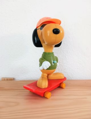 JUGUETE MUÑECO SNOOPY