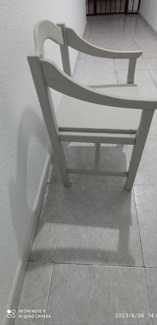 BUTACA DE MADERA MACIZA