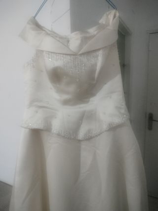 traje de novia lo rebajo a 100 euros 