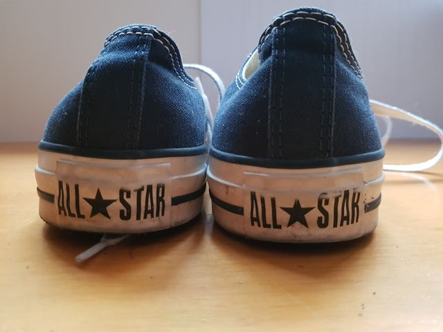 Zapatillas Converse.