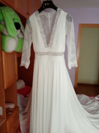 Vestido de novia de pronovias del 2023.