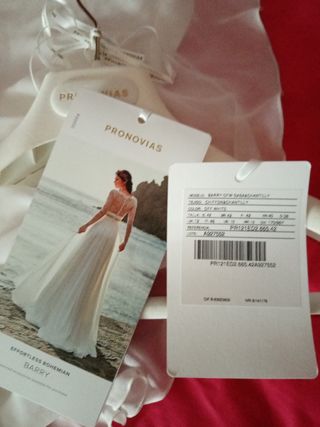 Vestido de novia de pronovias del 2023.