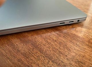 MacBook Pro 15 Touch ID  