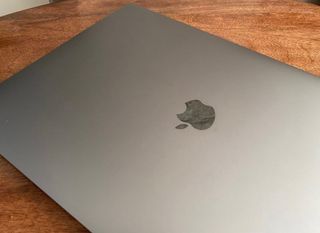 MacBook Pro 15 Touch ID  