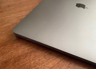 MacBook Pro 15 Touch ID  