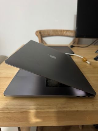 MacBook Pro 15 Touch ID