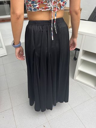 Falda negra de baile 