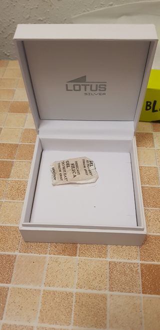 CAJA LOTUS NUEVA