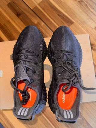 Yeezy 350 V2 mono cinder