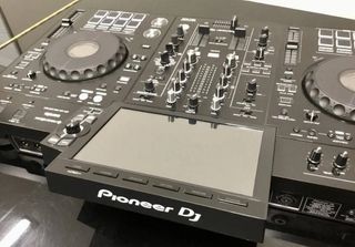 PIONEER RX3 CON MENOS DE 1 AÑO