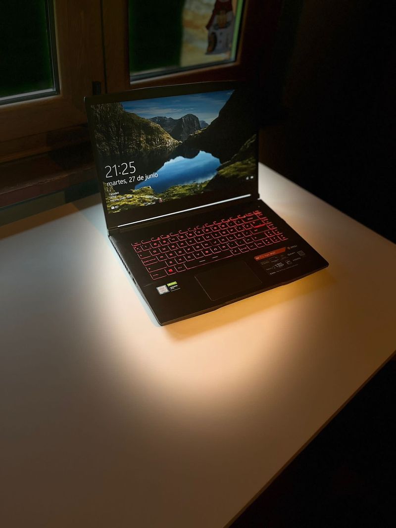 Portátil MSI GF63 Thin 9SC