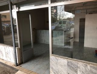 Bajo comercial zona pabellon Roig arena