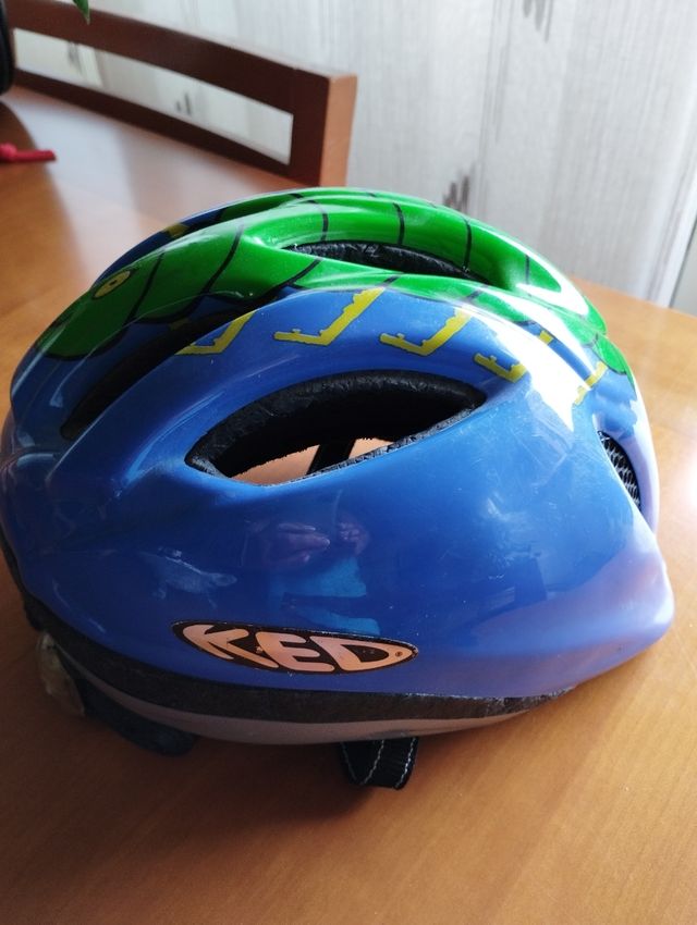 casco para bici o patinete niño