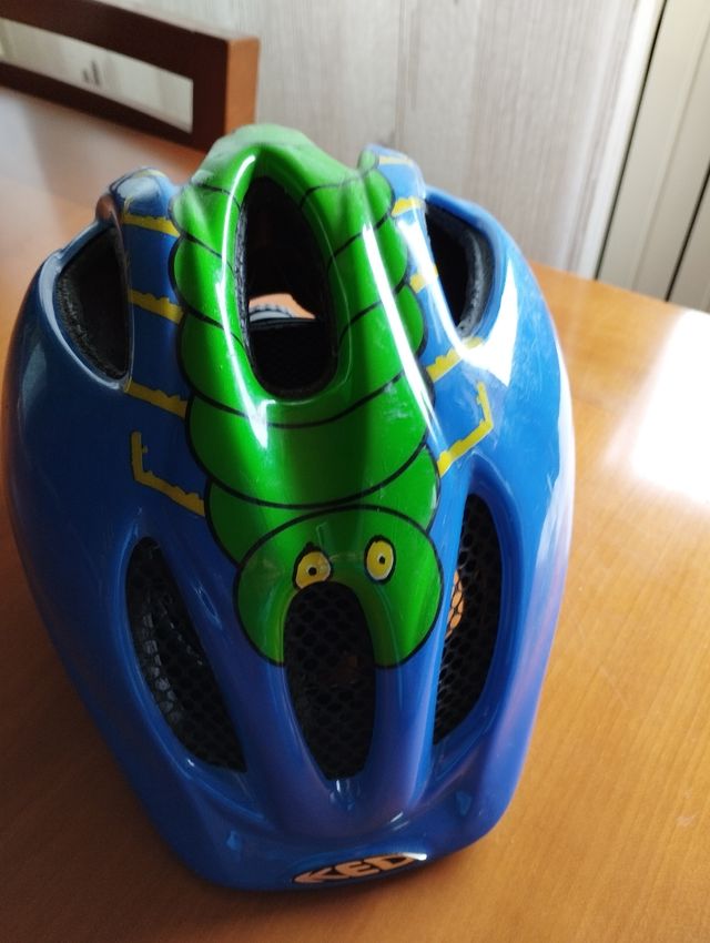 casco para bici o patinete niño