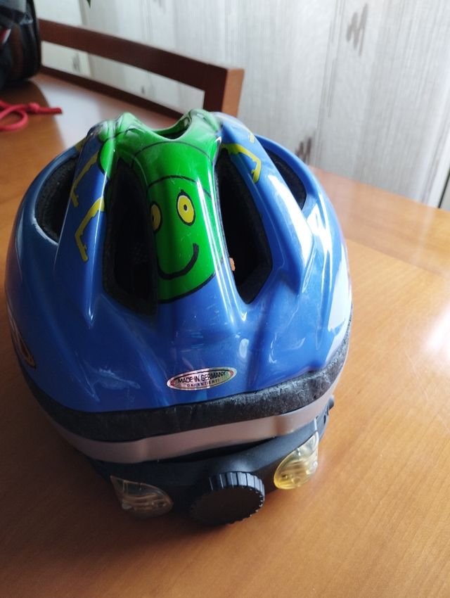 casco para bici o patinete niño