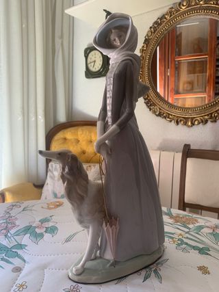 Cerámica LLADRÓ "Dama con Galgo" tipo 65