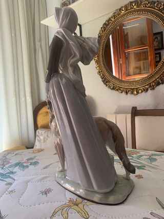 Cerámica LLADRÓ "Dama con Galgo" tipo 65