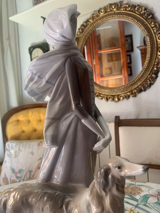Cerámica LLADRÓ "Dama con Galgo" tipo 65