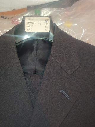Traje gris marengo