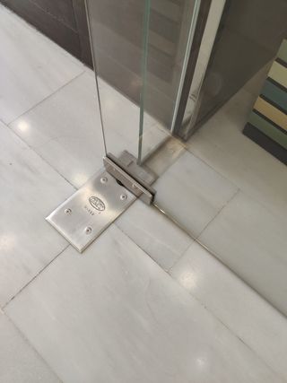 Puerta cristal para tienda