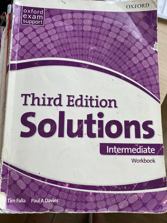 Solutions. Intermediate. Second edition