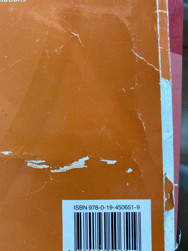 Solutions. Third Edition. Sin portafa