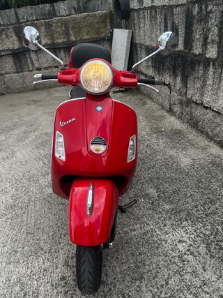 Vespa GTS 250
