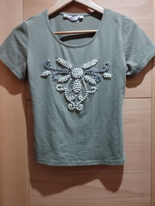 Camisa de fantasía. Con su compra viene un regalo