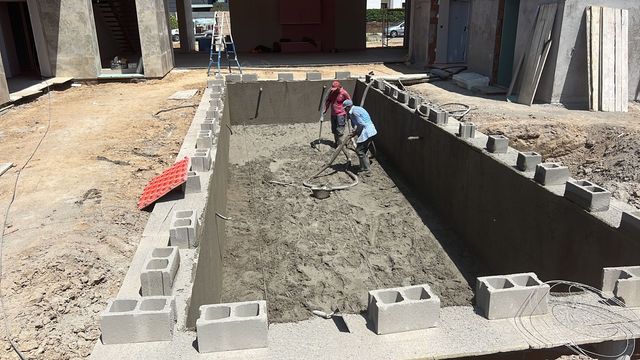 GUNITADO#PISCINAS#ALQUILER#HORMIGÓN#PROYECTADO