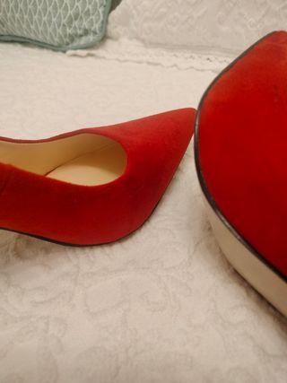 Zapatos rojos tacon