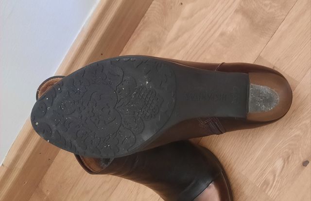 Botines de piel marrón. Hispanitas. Talla 38