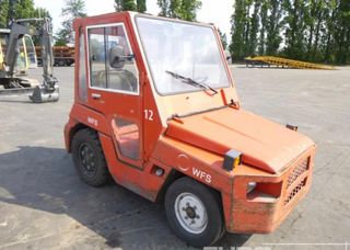 Tractor arastre TOYOTA