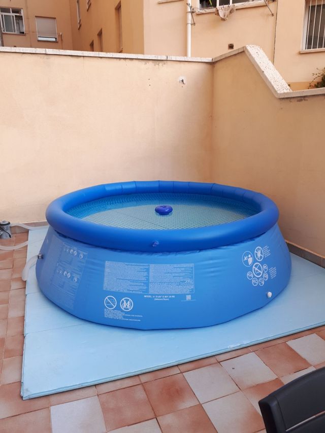 Piscina y accesorios básicos.