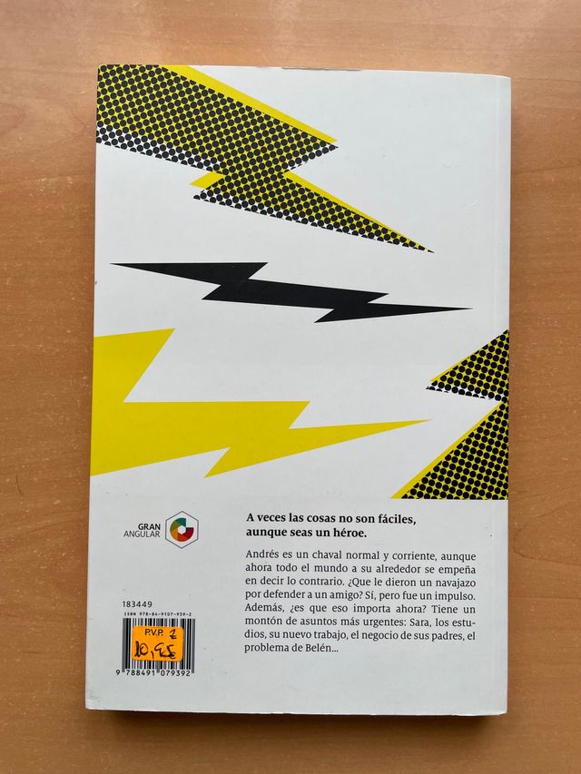 LIBRO HÉROE A MI PESAR