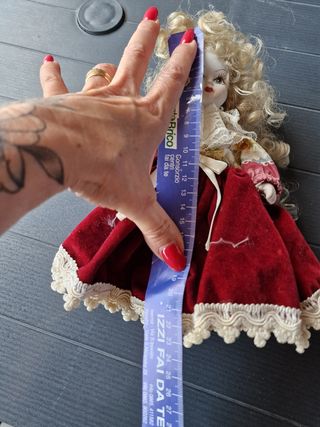 bambola in porcellana