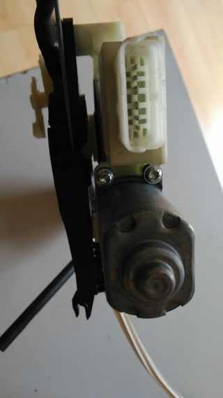 9678189780 - ELEVALUNAS DELANTERO DERECHO PEUGEOT 