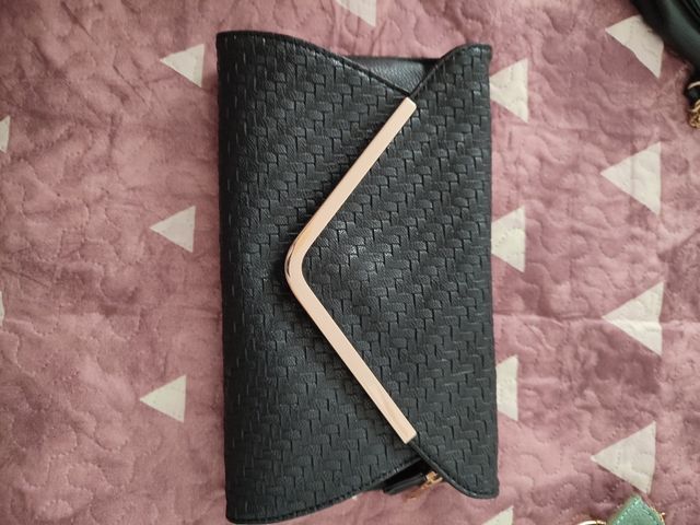 bolso negro,A ESTRENAR