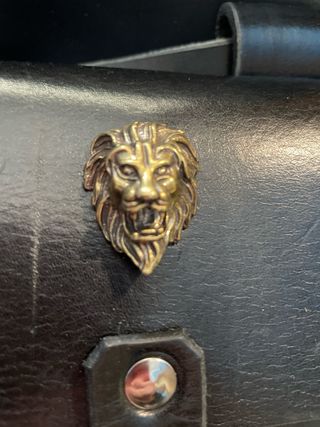 Trajes Romano y trabajos en piel a medida