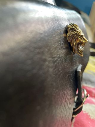 Trajes Romano y trabajos en piel a medida