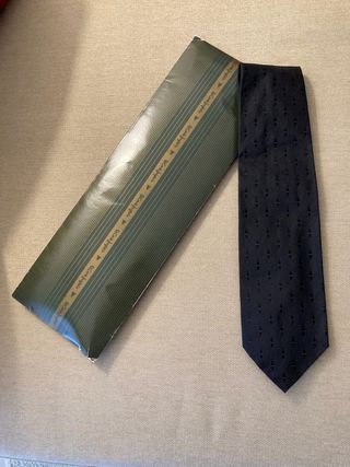 Corbata de seda HUGO BOSS color negro