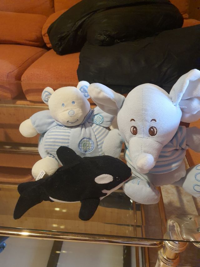 Peluches de insectos.