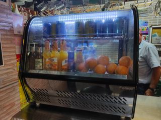 EXPOSITOR MANTENEDOR Y REFRIGERADOR