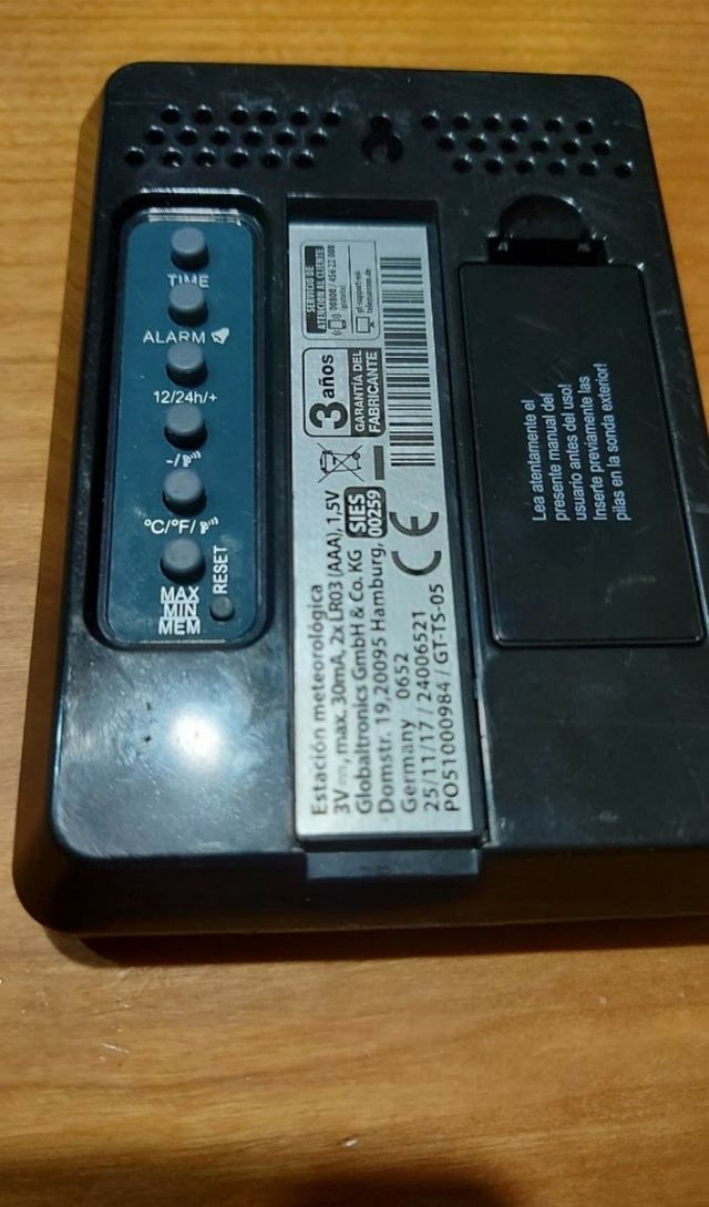 reloj despertador con temperatura interior 