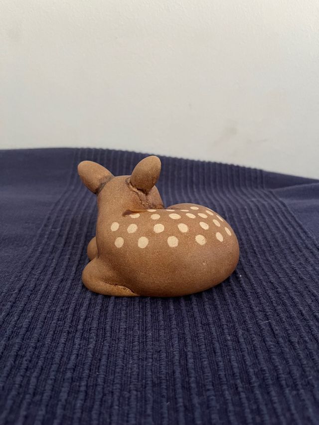 Statua di un cerbiatto