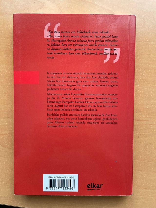 LIBRO AROTZAREN ESKUAK