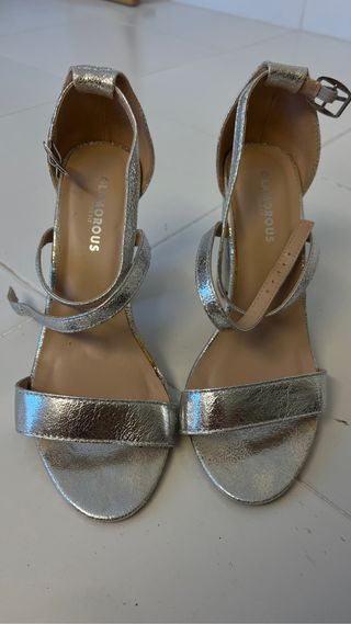 Sandalias plateadas
