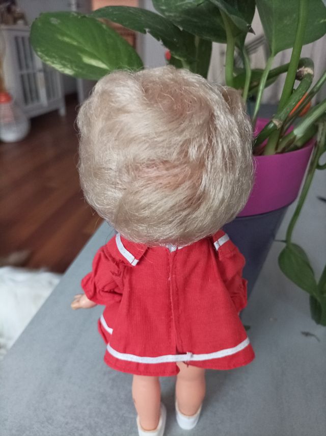 MUÑECA CUCA DE FAMOSA.