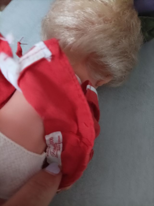 MUÑECA CUCA DE FAMOSA.